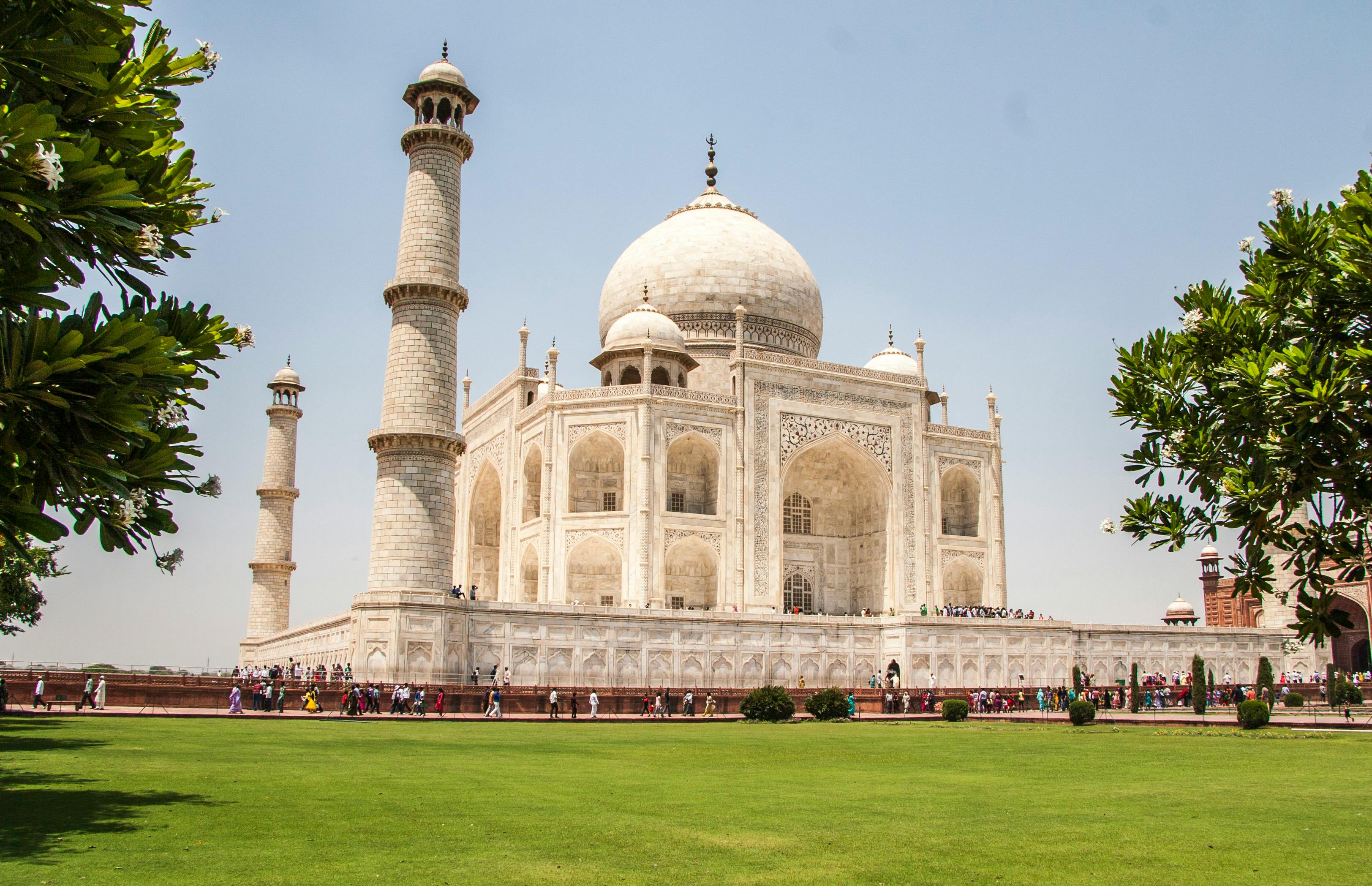 Day trip to the Taj Mahal by car from Delhi