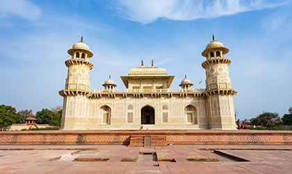 Agra Overnight Tour with Mathura Vrindavan By Car From Delhi