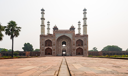 Agra Taj Mahal Tour By Luxury Cars from Delhi